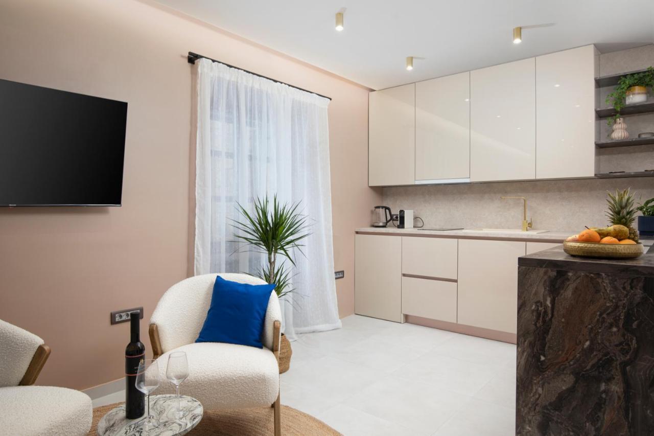 Twins Amphitheatre Apartments Pula Ngoại thất bức ảnh